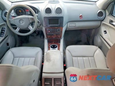 Zdjęcie 8 z 13 samochodu: 2008 MERCEDES-BENZ ML 550 VIN:4JGBB72E88A367332 - miniatura