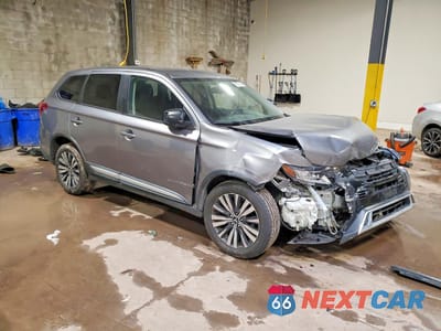 Czwarte zdjęcie samochodu z boku: 2019 MITSUBISHI OUTLANDER SE VIN:JA4AZ3A34KZ051563 - miniatura