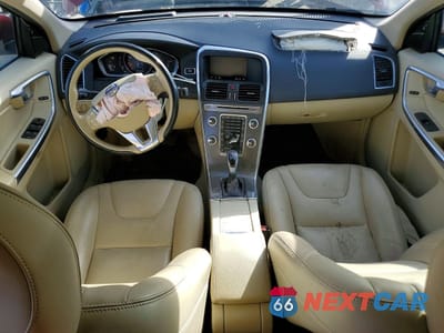 Zdjęcie 8 z 12 samochodu: 2016 VOLVO XC60 T5 PREMIER VIN:YV4612RK4G2916876 - miniatura
