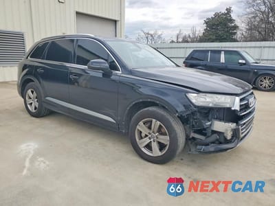 Czwarte zdjęcie samochodu z boku: 2017 AUDI Q7 PREMIUM PLUS VIN:WA1LHBF76HD057999 - miniatura