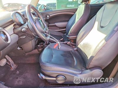 Zdjęcie 7 z 12 samochodu: 2011 MINI COOPER VIN:WMWSU3C50BT091209 - miniatura