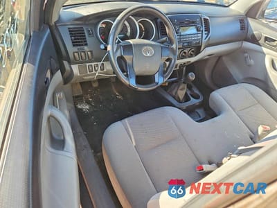 Zdjęcie 8 z 12 samochodu: 2012 TOYOTA TACOMA VIN:5TFPX4EN0CX008147 - miniatura