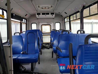 Zdjęcie 8 z 13 samochodu: 2019 FORD ECONOLINE E450 SUPER VIN:1FDFE4FS9KDC56592 - miniatura