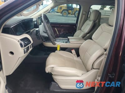 Zdjęcie 7 z 13 samochodu: 2021 LINCOLN NAVIGATOR RESERVE VIN:5LMJJ2LT3MEL05755 - miniatura