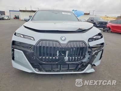 Piąte zdjęcie samochodu w środku: 2023 BMW I7 XDRIVE60 VIN:WBY53EJ06PCN66454 - miniatura