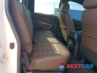 Zdjęcie 10 z 13 samochodu: 2023 NISSAN TITAN PLATINUM RESERVE VIN:1N6AA1ED8PN118469 - miniatura