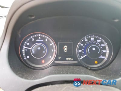 Zdjęcie 9 z 12 samochodu: 2015 HYUNDAI AZERA BASE VIN:KMHFG4JG7FA479010 - miniatura