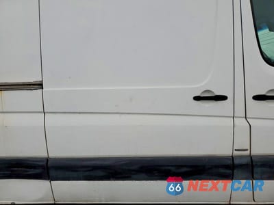 Zdjęcie 11 z 12 samochodu: 2011 MERCEDES-BENZ SPRINTER 2500 VIN:WD3PE8CB4B5568263 - miniatura