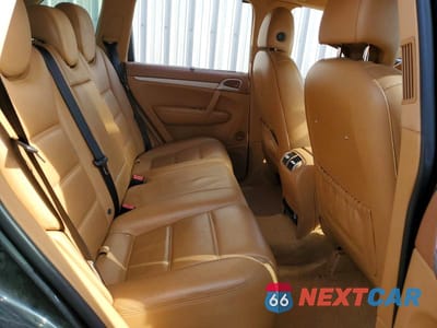 Zdjęcie 11 z 13 samochodu: 2008 PORSCHE CAYENNE VIN:WP1AA29P98LA27834 - miniatura