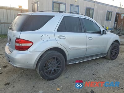 Trzecie zdjęcie samochodu z tyłu: 2008 MERCEDES-BENZ ML 550 VIN:4JGBB72E88A367332 - miniatura