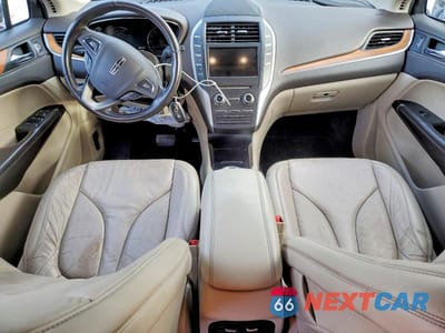 Zdjęcie 8 z 12 samochodu: 2017 LINCOLN MKC SELECT VIN:5LMCJ2C98HUL32796 - miniatura