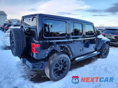 Trzecie zdjęcie samochodu z tyłu: 2021 JEEP WRANGLER UNLIMITED SAHARA VIN:1C4HJXEG6MW831858 - miniatura