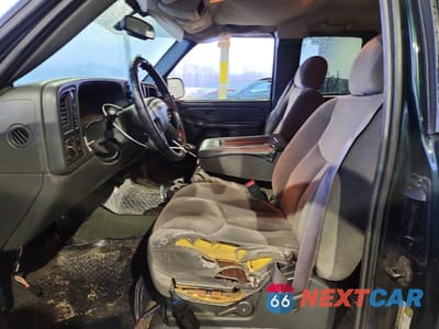 Zdjęcie 7 z 11 samochodu: 2004 GMC SIERRA K2500 HEAVY DUTY VIN:1GTHK29U74E219206 - miniatura