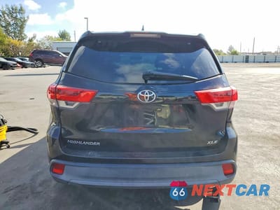 Zdjęcie 6 z 13 samochodu: 2017 TOYOTA HIGHLANDER VIN:5TDKZRFH1HS523942 - miniatura