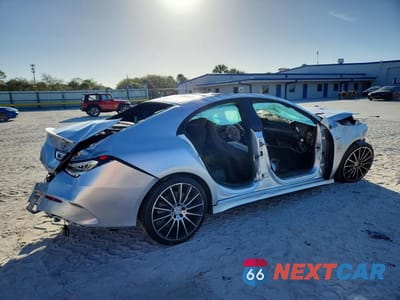 Trzecie zdjęcie samochodu z tyłu: 2021 MERCEDES-BENZ CLA AMG 35 4MATIC VIN:W1K5J5BB1MN214279 - miniatura