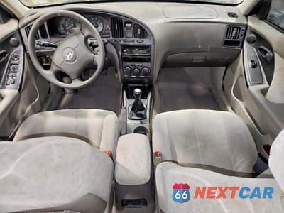 Zdjęcie 8 z 12 samochodu: 2004 HYUNDAI ELANTRA GLS VIN:KMHDN46D14U745290 - miniatura