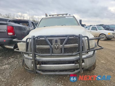 Piąte zdjęcie samochodu w środku: 2016 RAM 4500 UTILITY / SERVICE TRUCK VIN:3C7WRKEL8GG209476 - miniatura