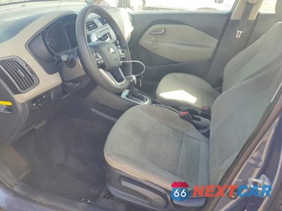 Zdjęcie 7 z 12 samochodu: 2016 KIA RIO LX VIN:KNADM4A34G6687669 - miniatura