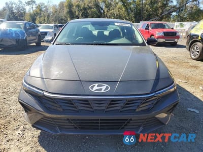 Piąte zdjęcie samochodu w środku: 2025 HYUNDAI ELANTRA SEL SPORT VIN:KMHLM4DGXSU068443 - miniatura