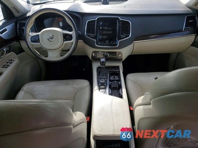 Zdjęcie 8 z 12 samochodu: 2016 VOLVO XC90 T6 VIN:YV4A22PKXG1060760 - miniatura