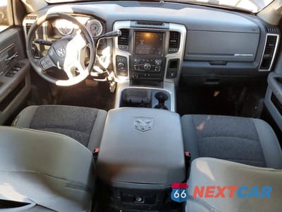 Zdjęcie 8 z 12 samochodu: 2018 RAM 3500 SLT VIN:3C63RRHJ0JG300095 - miniatura
