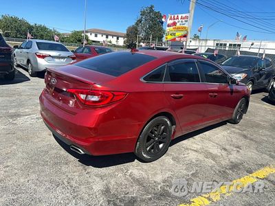 Czwarte zdjęcie samochodu z boku: 2016 HYUNDAI SONATA SE VIN:5NPE24AF3GH328827 - miniatura