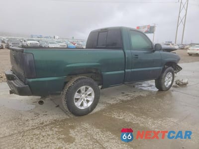 Trzecie zdjęcie samochodu z tyłu: 2003 CHEVROLET SILVERADO K1500 VIN:1GCEK14T13Z117788 - miniatura