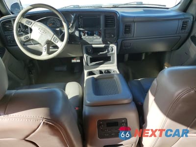 Zdjęcie 8 z 13 samochodu: 2006 CHEVROLET SUBURBAN K1500 VIN:3GNFK16U06G125807 - miniatura