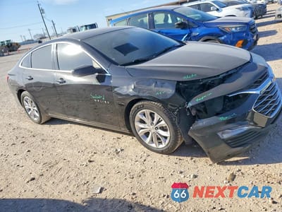 Czwarte zdjęcie samochodu z boku: 2020 CHEVROLET MALIBU LT VIN:1G1ZD5ST5LF032128 - miniatura
