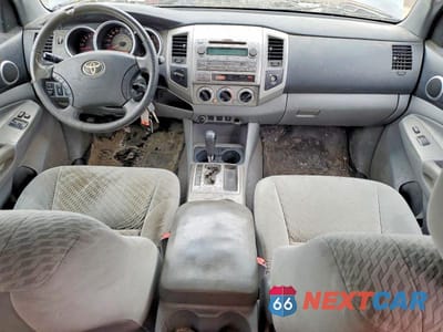 Zdjęcie 8 z 11 samochodu: 2010 TOYOTA TACOMA ACCESS CAB VIN:5TEUU4EN8AZ745386 - miniatura