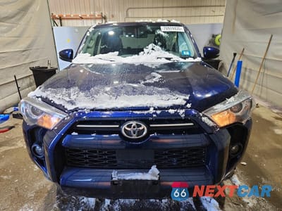 Piąte zdjęcie samochodu w środku: 2024 TOYOTA 4RUNNER VIN:JTENU5JR9R6280818 - miniatura