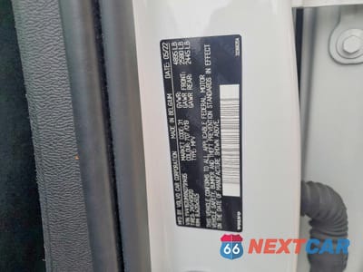 Zdjęcie 13 z 14 samochodu: 2022 VOLVO XC40 T5 R-DESIGN VIN:YV4162UMXN2791495 - miniatura