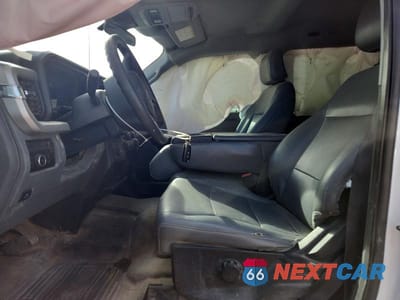 Zdjęcie 7 z 13 samochodu: 2023 FORD F350 SUPER DUTY VIN:1FT8W3BA9PEC30769 - miniatura