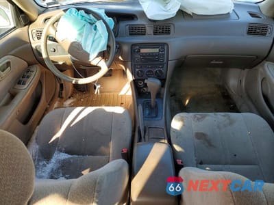 Zdjęcie 8 z 11 samochodu: 2000 TOYOTA CAMRY VIN:4T1BG22K2YU739174 - miniatura