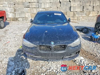 Piąte zdjęcie samochodu w środku: 2016 BMW 328 XI SULEV VIN:WBA8E3G5XGNU00424 - miniatura