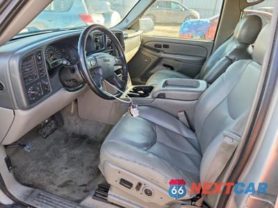 Zdjęcie 7 z 12 samochodu: 2005 GMC YUKON XL K1500 VIN:1GKFK16Z45J251013 - miniatura