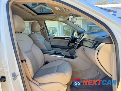 Piąte zdjęcie samochodu w środku: 2012 MERCEDES-BENZ ML 350 4MATIC VIN:4JGDA5HB4CA053991 - miniatura