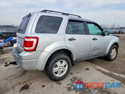 Trzecie zdjęcie samochodu z tyłu: 2011 FORD ESCAPE XLT VIN:1FMCU9DG3BKC59341 - miniatura