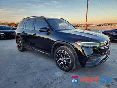 Czwarte zdjęcie samochodu z boku: 2023 MERCEDES-BENZ EQB 300 4MATIC VIN:W1N9M0KB1PN053113 - miniatura