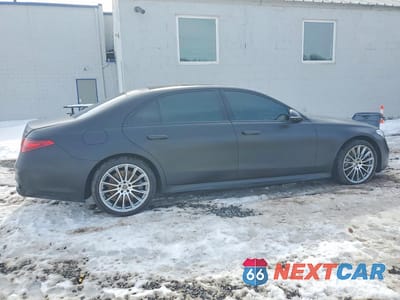 Trzecie zdjęcie samochodu z tyłu: 2022 MERCEDES-BENZ S 580 4MATIC VIN:W1K6G7GB3NA134661 - miniatura