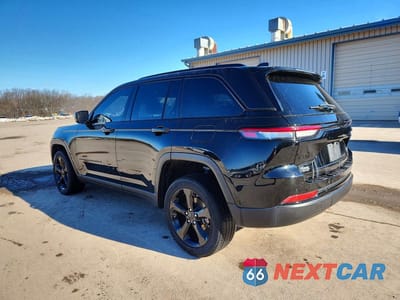 Drugie zdjęcie samochodu z przodu: 2023 JEEP GRAND CHEROKEE LAREDO VIN:1C4RJHAG5P8104493 - miniatura