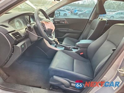 Zdjęcie 7 z 12 samochodu: 2017 HONDA ACCORD LX VIN:1HGCR2F3XHA177226 - miniatura