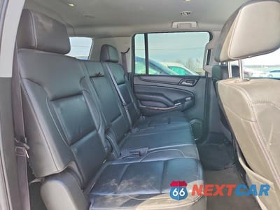 Zdjęcie 11 z 12 samochodu: 2017 CHEVROLET SUBURBAN K1500 LT VIN:1GNSKHKC2HR152062 - miniatura