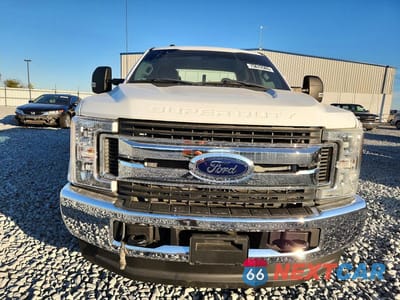 Piąte zdjęcie samochodu w środku: 2017 FORD F350 SUPER DUTY VIN:1FT8W3BT8HEB29788 - miniatura