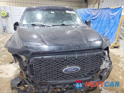 Piąte zdjęcie samochodu w środku: 2018 FORD F150 SUPERCREW VIN:1FTEW1E59JFD22312 - miniatura