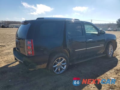 Trzecie zdjęcie samochodu z tyłu: 2011 GMC YUKON DENALI VIN:1GKS2EEFXBR288559 - miniatura