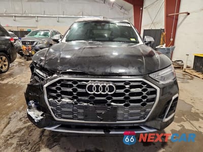 Piąte zdjęcie samochodu w środku: 2022 AUDI SQ5 PREMIUM VIN:WA1A4AFY9N2034830 - miniatura