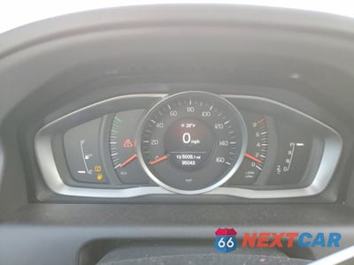 Zdjęcie 9 z 14 samochodu: 2017 VOLVO XC60 T5 VIN:YV440MDJ4H2091265 - miniatura