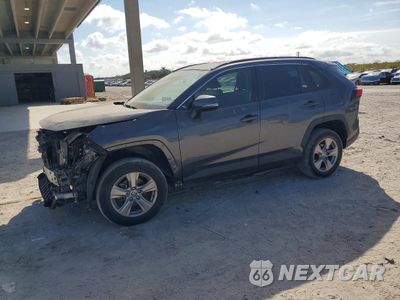 2022 TOYOTA RAV4 XLE 2T3W1RFV2NC195537 - główne zdjęcie licytacji z USA - miniatura