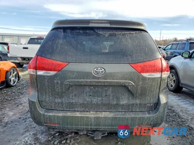 Zdjęcie 6 z 13 samochodu: 2011 TOYOTA SIENNA XLE 8-PASSENGER VIN:5TDYK3DC3BS065640 - miniatura